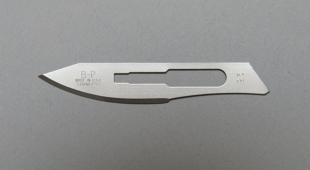 Cuchillas de carbono con nervadura trasera y cierre de seguridad Bard Parker: Tamaño: 23