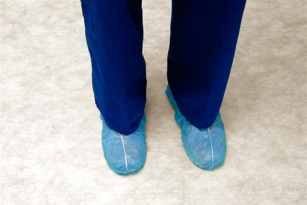 surgisafe absorbent floor mats: Color: White, Size: 18" x 18"