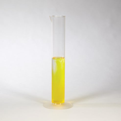 500 mL plastic graduated cylinder with raised graduations and pour spout