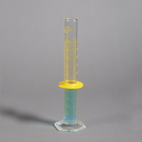 100 mL glass graduated cylinder with enamel graduations and wide base