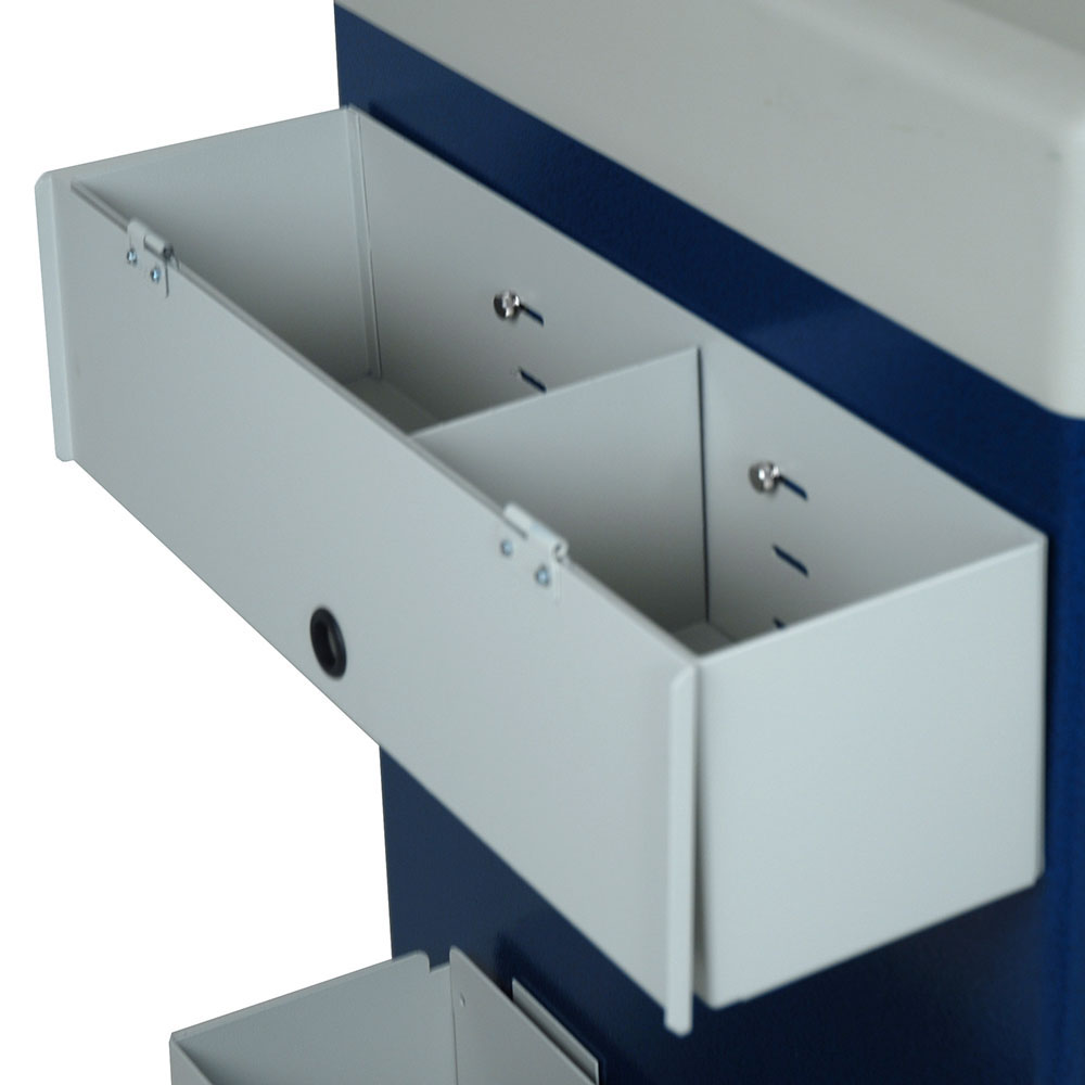 Medical cart cup and straw holder with lid mounted on cart