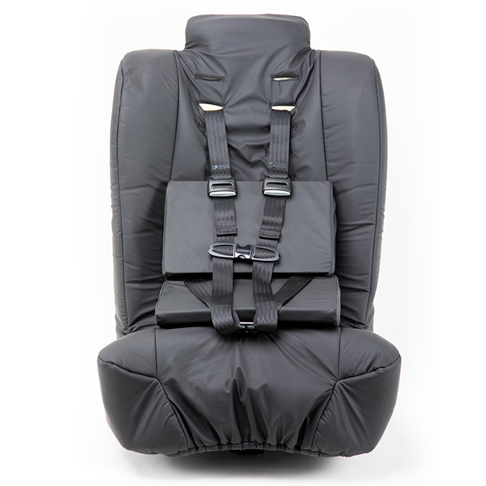 Front view of the black Spirit Spica car seat, showing its wide base, padded memory-foam seat, five-point harness, and positioning wedge