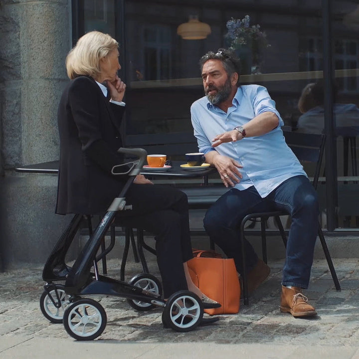 byACRE Carbon Ultralight rollator carbon black lightweight design