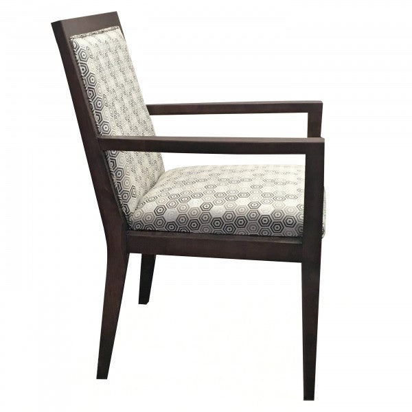 HC1690USB: Comfortable Executive Chair with Casters